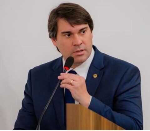 Imagem do post Deputado baiano destaca ação do governo no combate ao abuso no aumento dos preços dos combustíveis