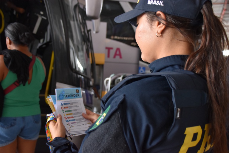 PRF realiza ação especial em Salvador no Dia do Autismo
