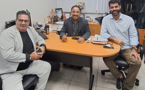 Imagem do post Roberto Carlos se reúne com vereador e empresário na Alba para discutir investimentos na Bahia