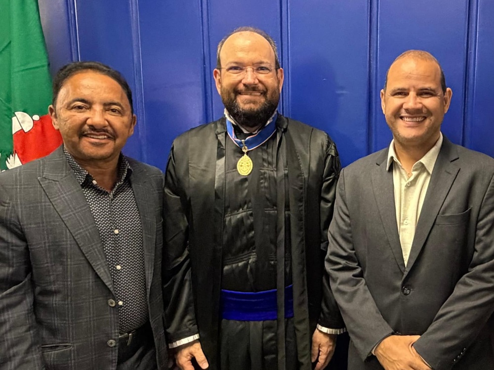 Roberto Carlos elogia novo presidente do TRE-BA: “Bahia está em boas mãos”