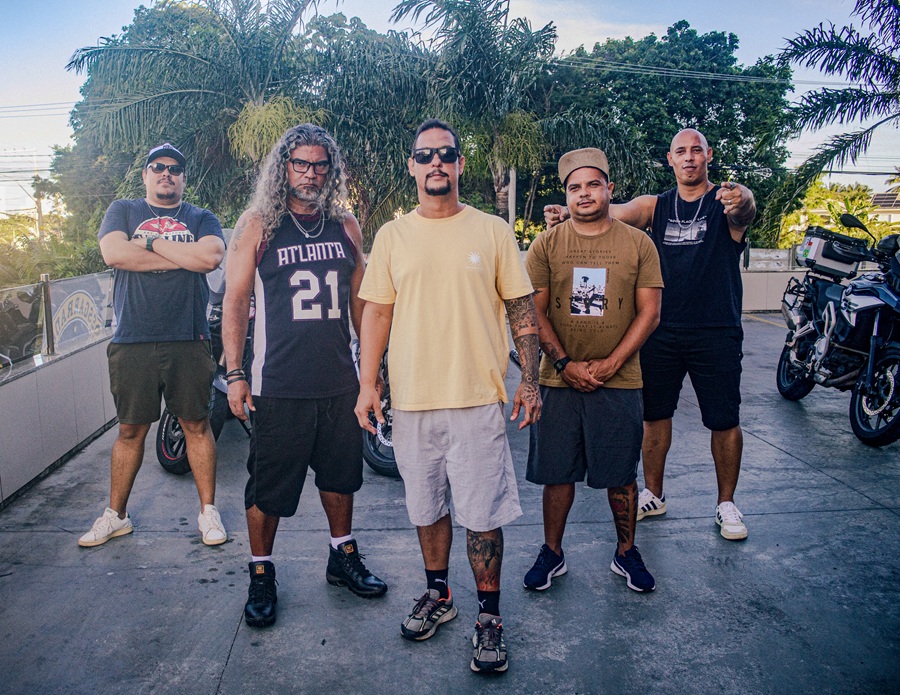 Ultra Bomb, Behavior e Gabriel & Os Decaídos fazem show no Astro Bar