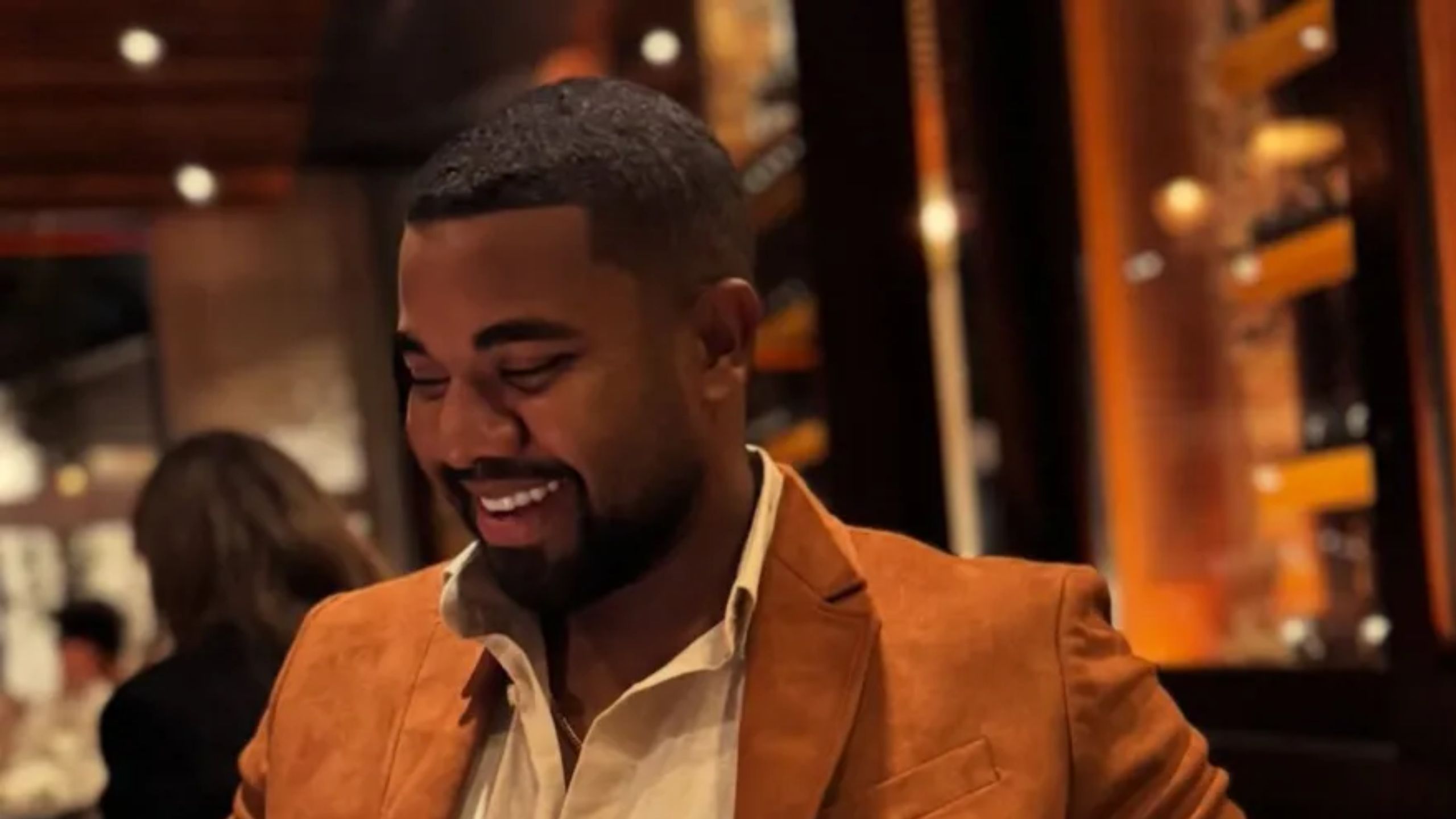 Davi Brito diz que vai ajudar crianças na África caso ganhe luta