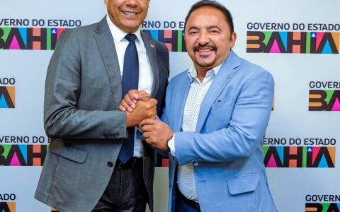 Imagem do post Jerônimo Rodrigues homenageia deputado Roberto Carlos em aniversário