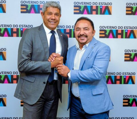 Imagem do post Jerônimo Rodrigues homenageia deputado Roberto Carlos em aniversário