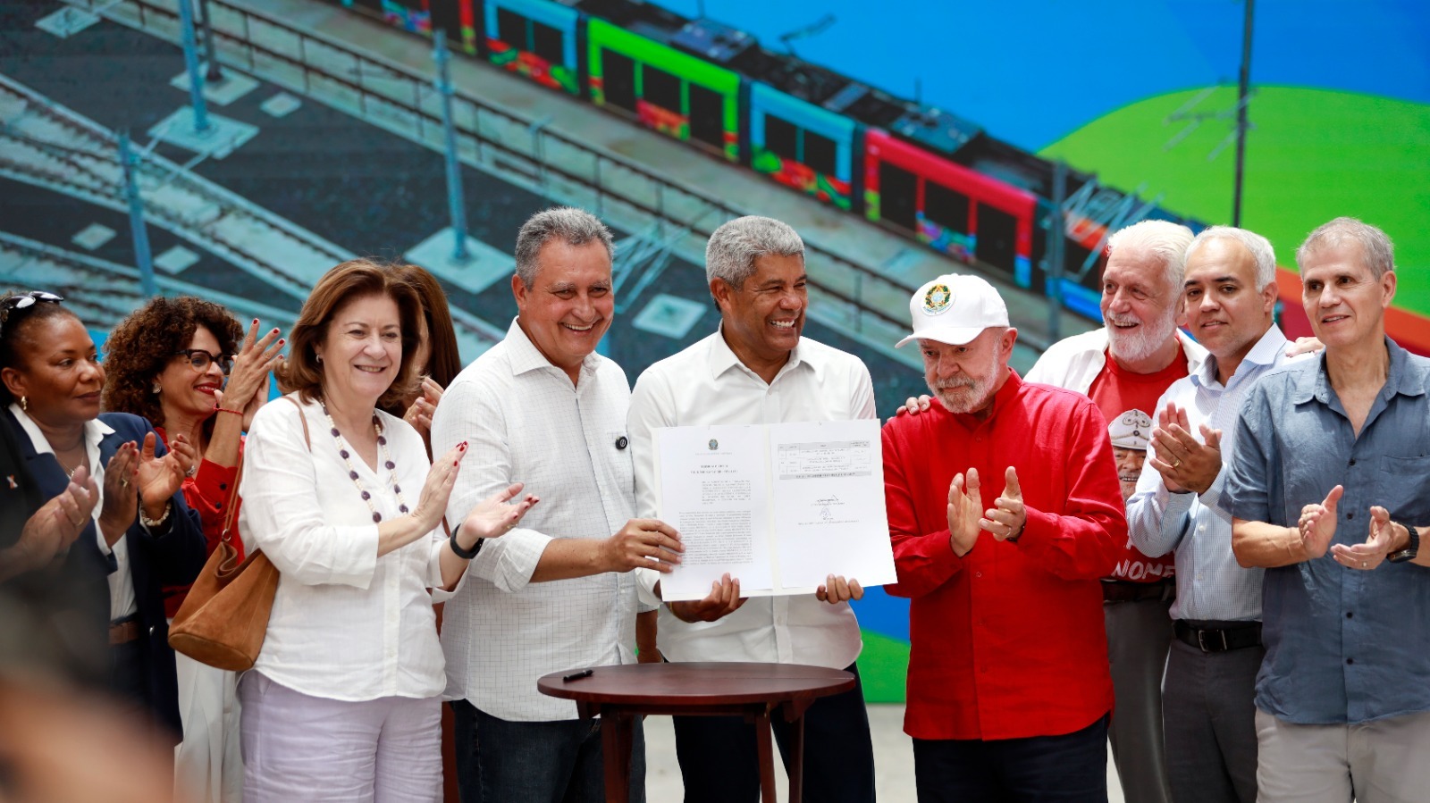 Lula e Jerônimo anunciam obras de contenção de encostas e macrodrenagem na Bahia