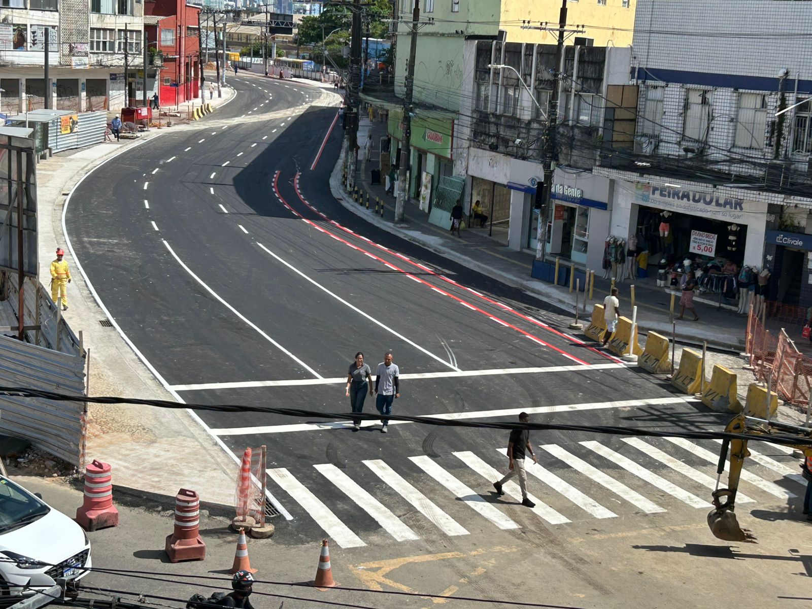 Trecho da Avenida Jequitáia é liberado após avanço das obras do VLT na Calçada