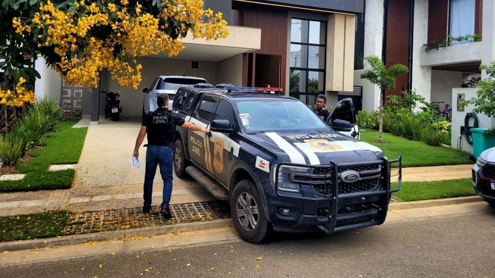 Líder de quadrilha de desmanche é preso em condomínio de luxo