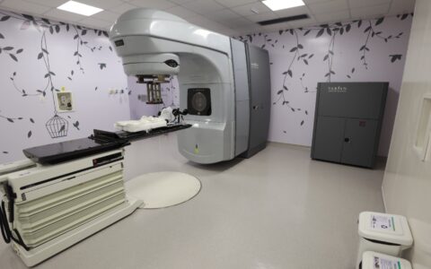 Imagem do post Governo da Bahia entrega serviço de radioterapia e consolida Hospital Estadual Costa das Baleias como referência oncológica no Extremo Sul