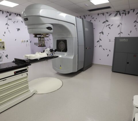 Imagem do post Governo da Bahia entrega serviço de radioterapia e consolida Hospital Estadual Costa das Baleias como referência oncológica no Extremo Sul