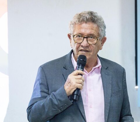 Imagem do post Caetano se reúne com comerciantes e discute mudanças no centro de Camaçari