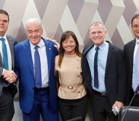 Imagem do post Alice Portugal defende PEC 19 da enfermagem aprovada na CCJ do Senado