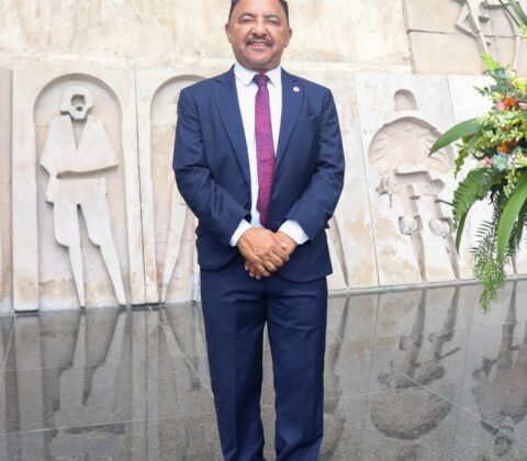 Imagem do post Roberto Carlos propõe folga no aniversário para servidores públicos da Bahia