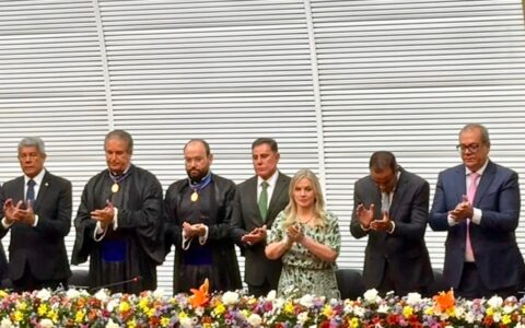 Imagem do post Carlos Muniz participa de posse no TRE-BA e destaca confiança nas eleições na Bahia