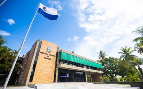 Imagem do post Camaçari paga horas excedentes e gratificação a professores da rede pública municipal