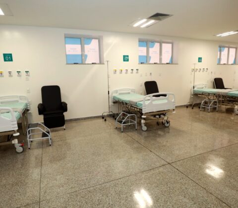 Imagem do post Jerônimo inaugura hospital e libera pacote de obras milionárias no Oeste da Bahia