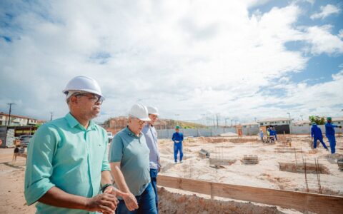 Imagem do post Prefeitura intensifica drenagem e atua em Ipitanga e Vilas do Atlântico