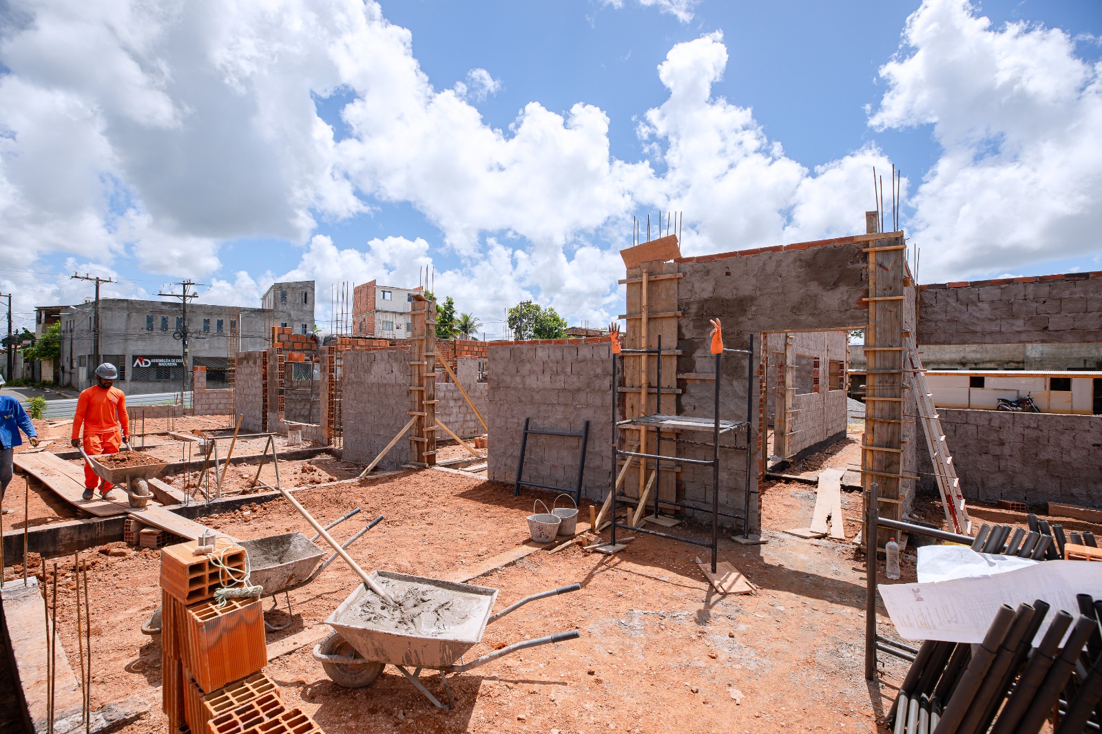 Obra da USF Jambeiro avança e chega a 27% em Lauro de Freitas
