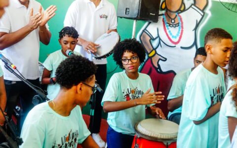 Imagem do post Viola de Doze celebra 10 anos do projeto social Violinha Boa com show no Pelourinho