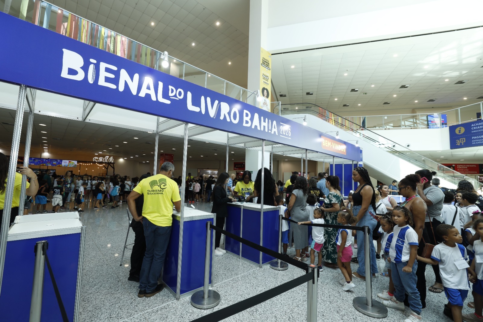Com políticas de incentivo à leitura, a Bienal do Livro Bahia 2026 tem início nesta quarta
