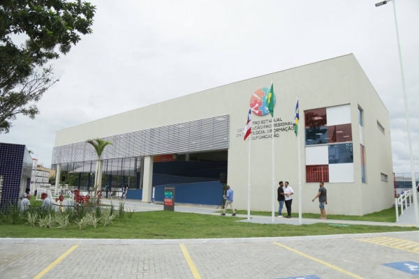 Agentes de saúde participam de palestra sobre saúde mental em Lauro de Freitas nesta sexta-feira (17)