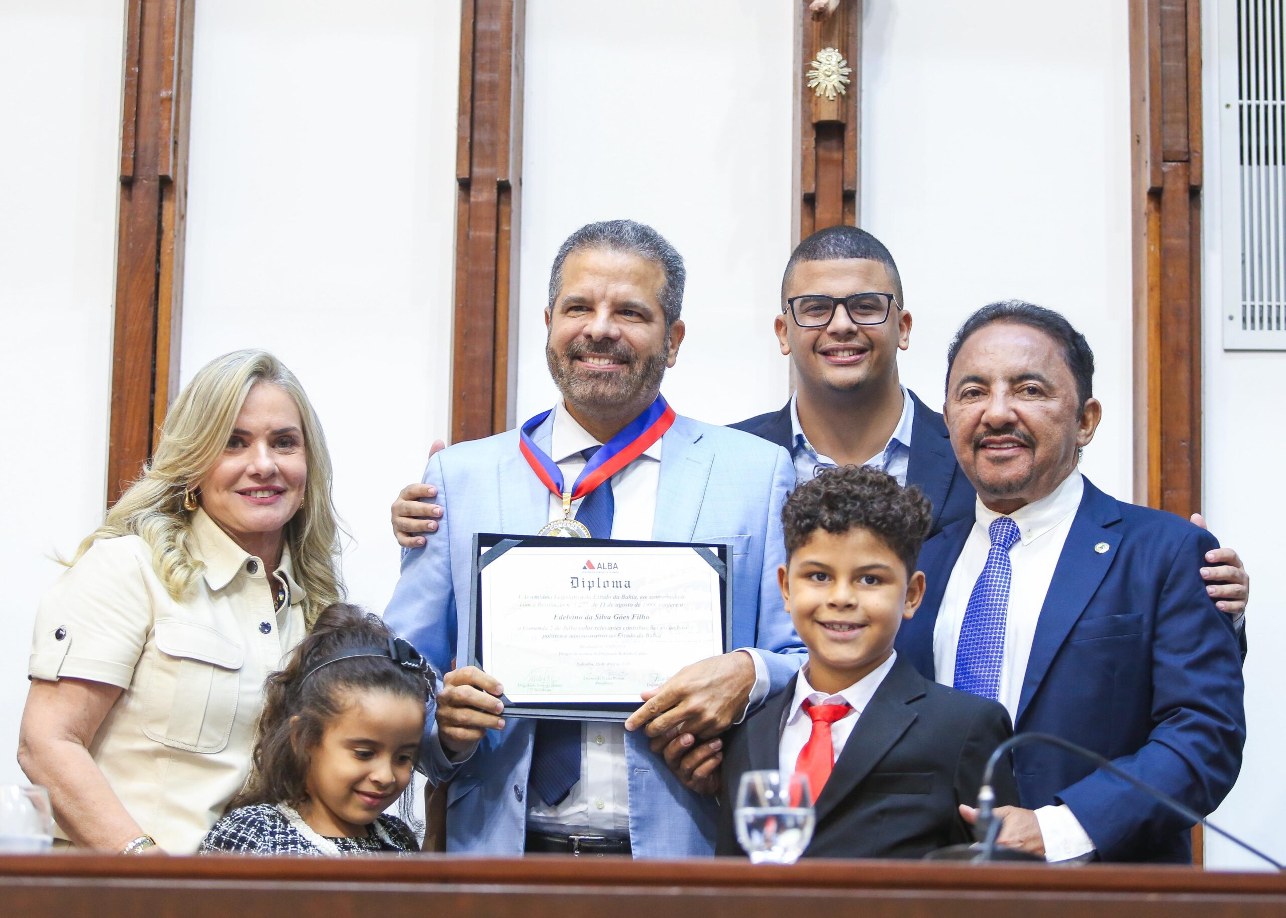 Ivana Bastos destaca legado de Edelvino Góes em homenagem na ALBA