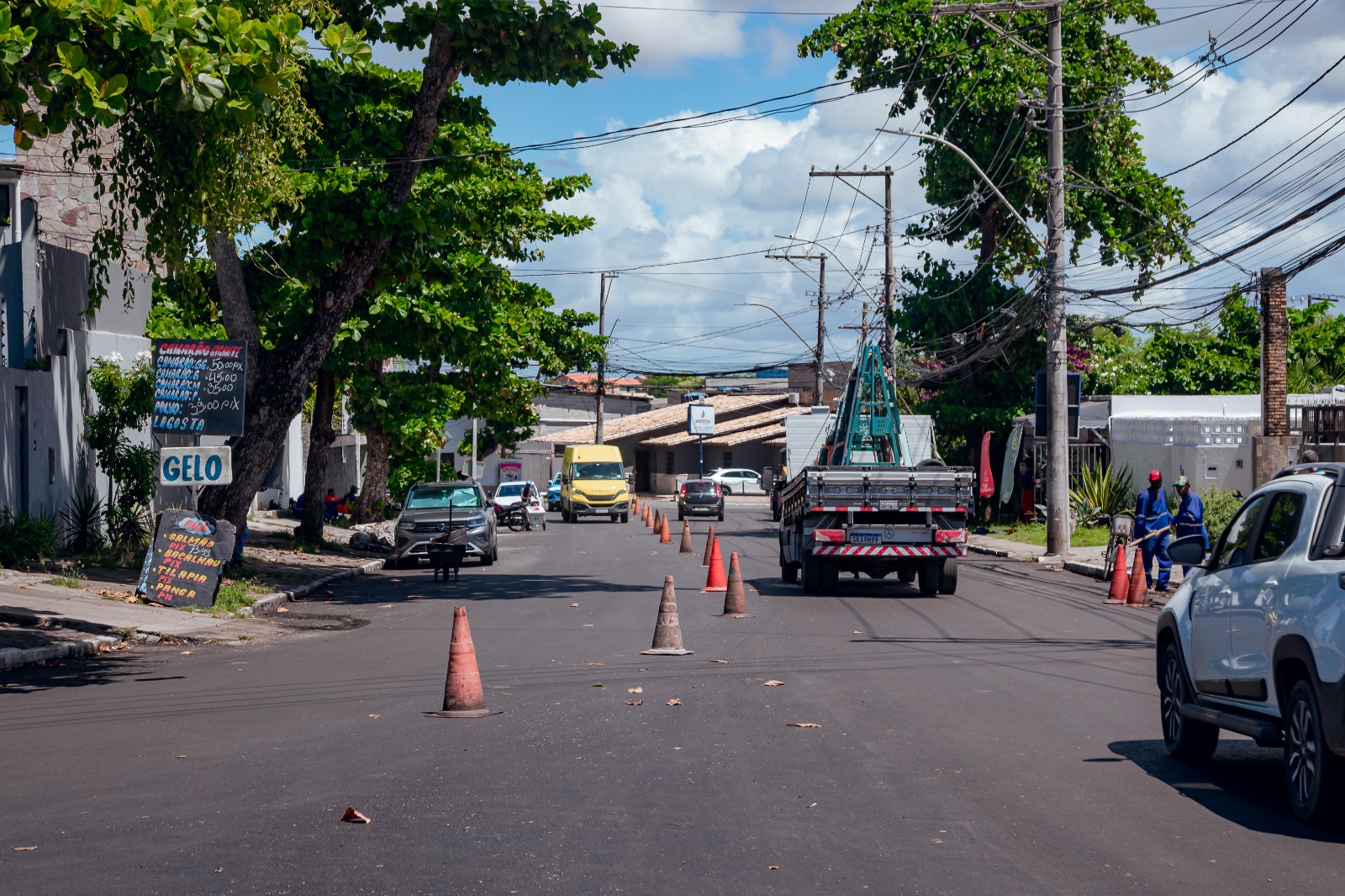Obras avançam em Vilas do Atlântico e prometem transformar importante via