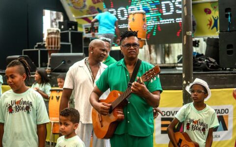 Imagem do post Público do Pelourinho sambou com festa da Viola de Doze em celebração aos 10 anos do Projeto Violinha Boa