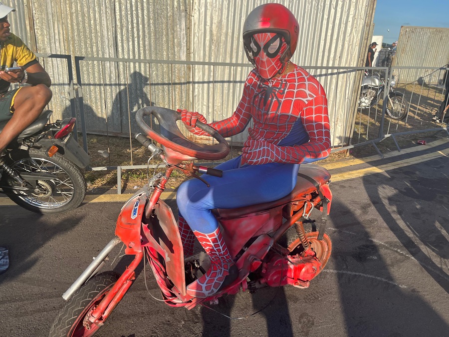 Fantasias roubam a cena e elevam nível do Festival de Cultura do Grau em Castro Alves