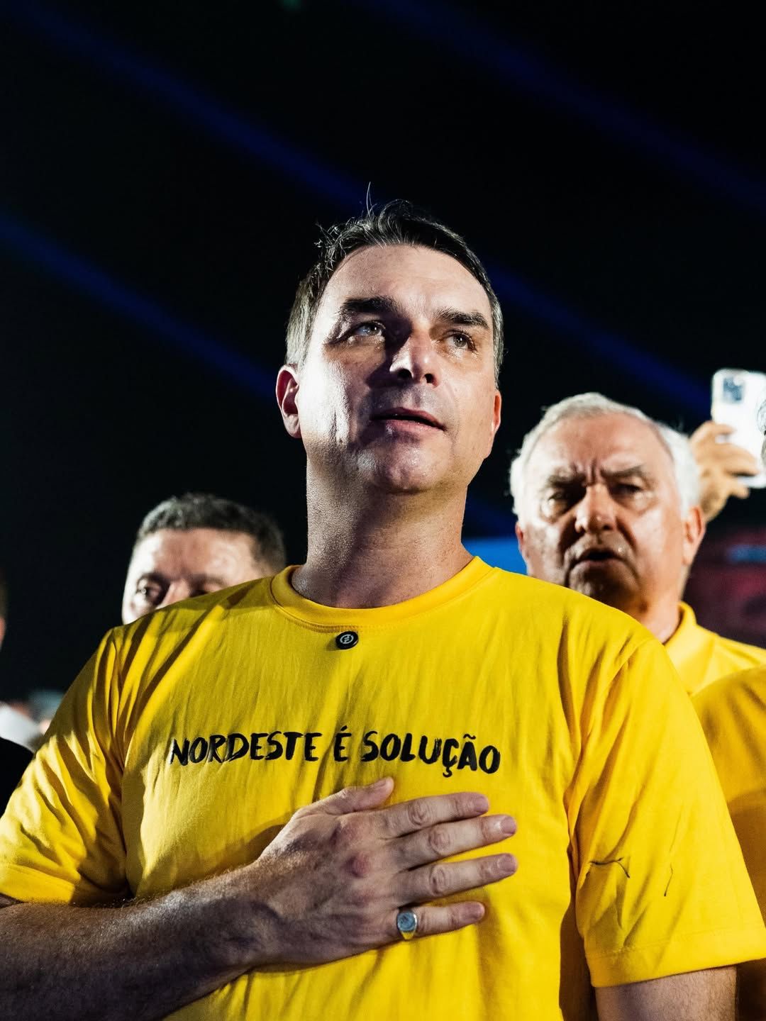 PL recorre a pesquisa para escolher vice de Flávio Bolsonaro e mira nome que reduza rejeição