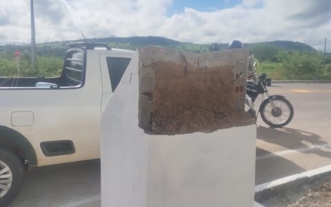 Imagem do post Secretário denuncia vandalismo em placas de obras do Governo da Bahia