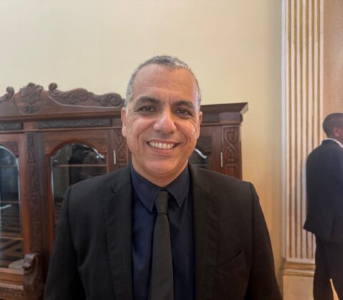 Imagem do post Cezar Leite critica atrasos salariais em maternidades: “Uma vergonha”