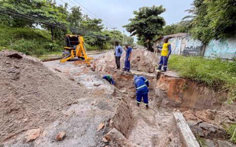 Imagem do post Obra em Vilas do Atlântico avança e chega a 50% na drenagem