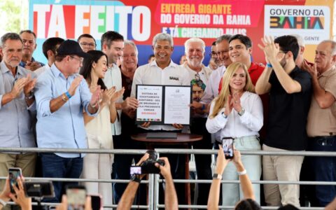 Imagem do post Jerônimo reúne 37 prefeitos e transforma agenda em demonstração de força no interior da Bahia