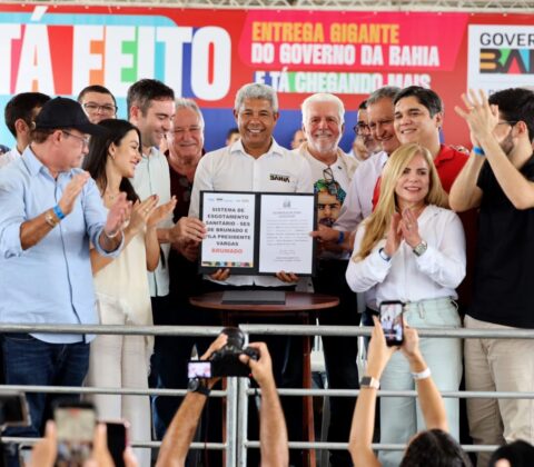 Imagem do post Jerônimo reúne 37 prefeitos e transforma agenda em demonstração de força no interior da Bahia