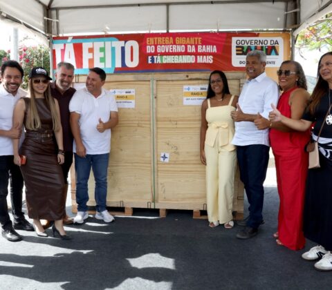 Imagem do post Jerônimo Rodrigues participa de festa religiosa e anuncia obras em Milagres