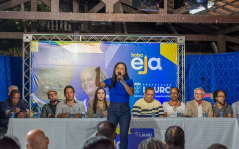 Imagem do post Débora Regis chama Bolsa EJA de “marco histórico” e anuncia novo benefício em Lauro