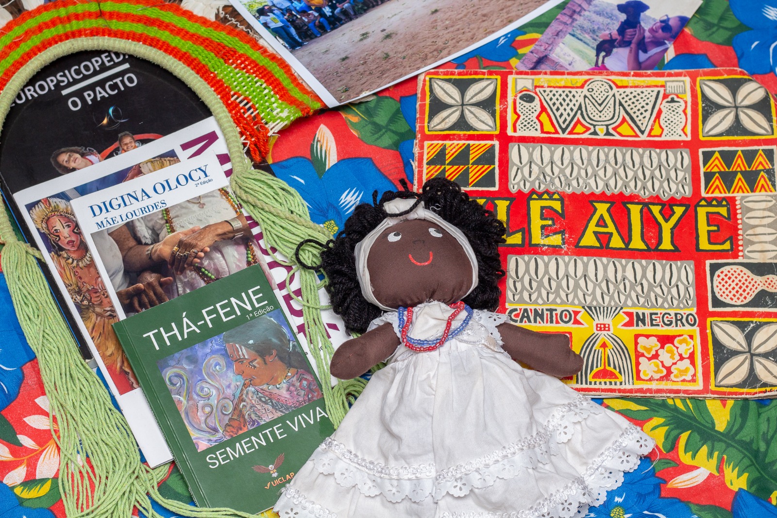 Valorização da cultura afro-brasileira é tema de formação para professores da rede municipal de Lauro de Freitas