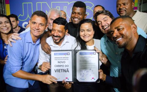 Imagem do post Prefeita Debora Regis assina ordem de serviço para requalificação do campo de futebol de Itinga