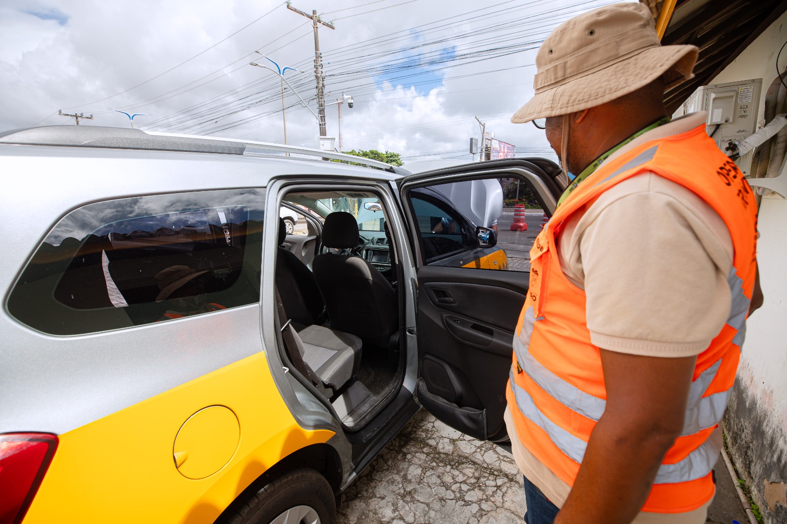 Prefeitura de Lauro de Freitas prorroga prazo para vistoria do transporte escolar