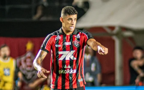 Imagem do post Vitória perde titular por até 6 meses e vê crise na zaga aumentar; veja cenário preocupante