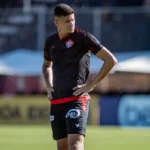 Cirurgia marcada: médico do Vitória revela lesão que tira Camutanga por 6 meses