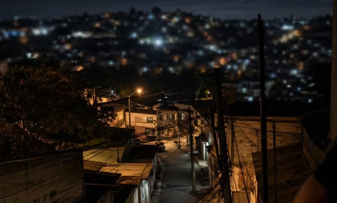 Possível racha no BDM gera tiroteio e assusta moradores e madrugada de terror em Simões Filho