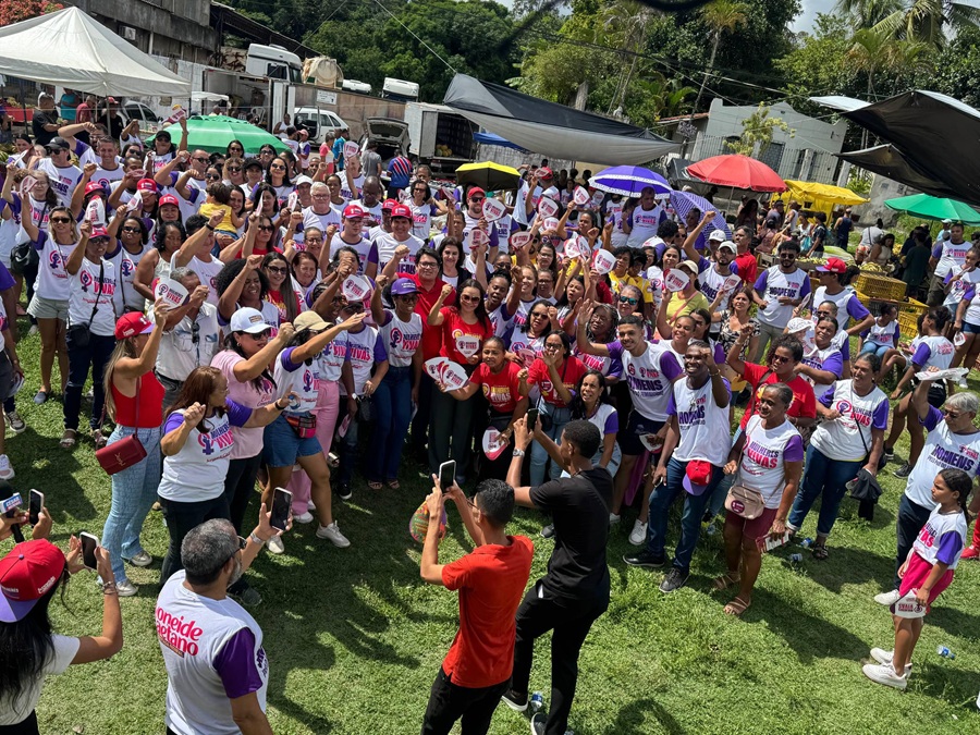 Ivoneide percorre 7 cidades e fortalece base política no interior da Bahia