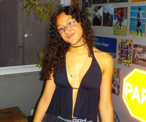 Imagem do post Adolescente desaparecida após pegar carro por app é encontrada morta 12 dias depois