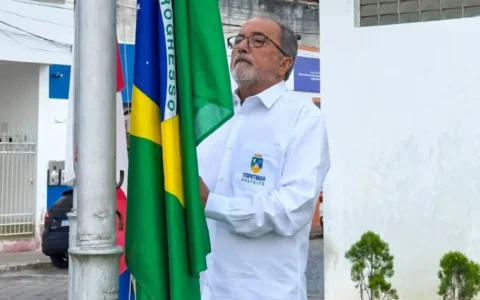 Imagem do post Gafe no São João: prefeito anuncia cantor morto há 12 anos