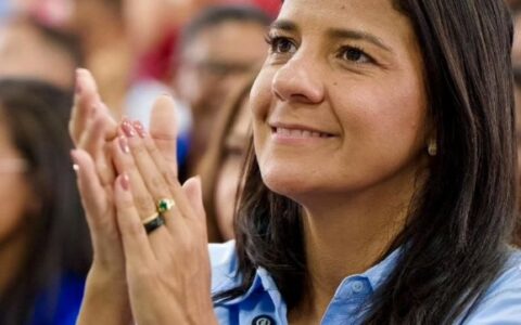 Imagem do post Rowenna Brito deixa Educação e anuncia novo rumo político