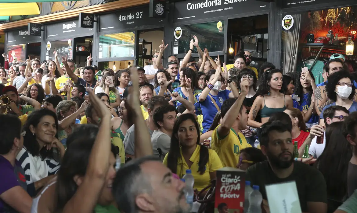 Vai ter aula na Copa? Veja o que pode mudar nos dias de jogos do Brasil
