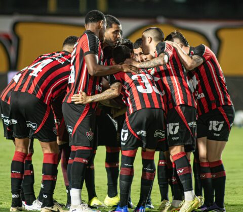 Imagem do post Vitória x São Paulo agita o Barradão; veja onde assistir e escalações
