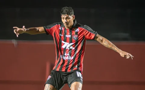 Imagem do post “Temos que dar uma resposta”: Zé Vitor cobra reação após nova derrota do Vitória fora de casa