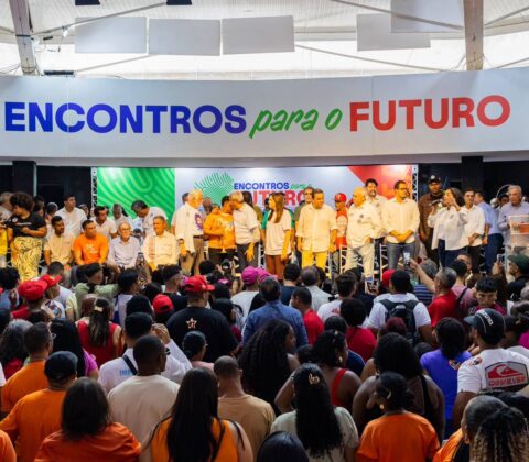 Imagem do post Jerônimo Rodrigues reúne mais de 20 prefeitos em Feira de Santana